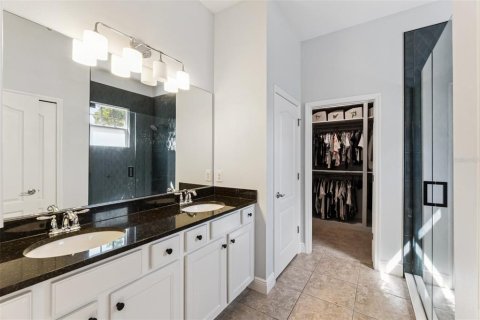 House in Orlando, Florida 3 bedrooms, 172.89 sq.m. № 2115138 - photo 10