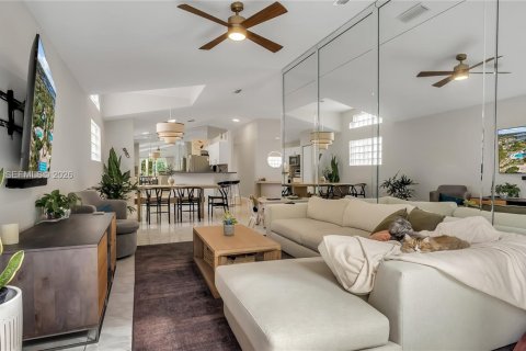 Villa ou maison à vendre à Pembroke Pines, Floride: 3 chambres, 151.71 m2 № 2025824 - photo 6