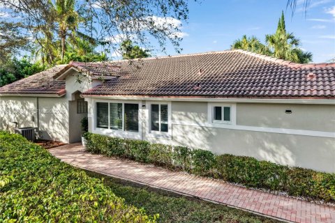 Villa ou maison à vendre à Pembroke Pines, Floride: 3 chambres, 151.71 m2 № 2025824 - photo 29