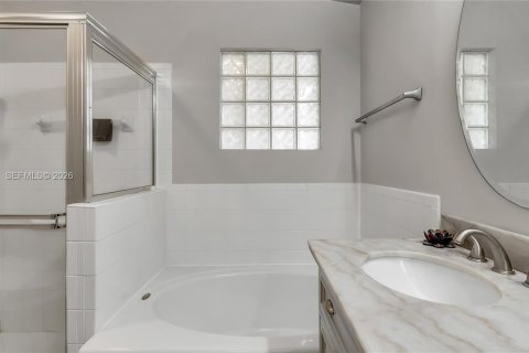 Villa ou maison à vendre à Pembroke Pines, Floride: 3 chambres, 151.71 m2 № 2025824 - photo 26