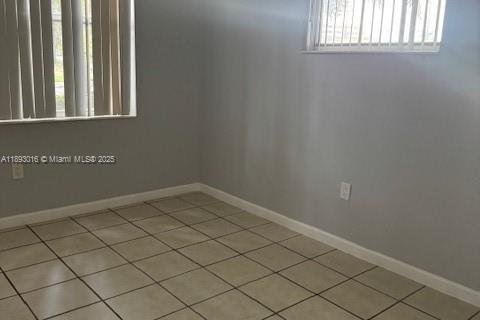 Copropriété à louer à North Miami, Floride: 1 chambre, 56.67 m2 № 1946710 - photo 2