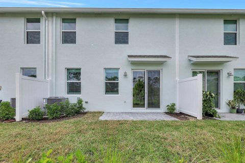 Touwnhouse à louer à Stuart, Floride: 3 chambres, 167.6 m2 № 2390260 - photo 28