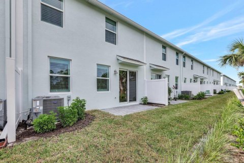 Touwnhouse à louer à Stuart, Floride: 3 chambres, 167.6 m2 № 2390260 - photo 27
