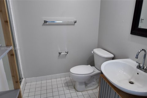 Condominio en venta en Miami, Florida, 2 dormitorios, 109.07 m2 № 2432525 - foto 11