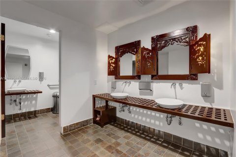 Condominio en venta en Miami, Florida, 2 dormitorios, 109.07 m2 № 2432525 - foto 19