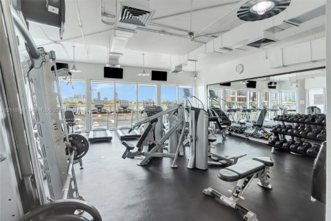 Condominio en venta en Miami, Florida, 2 dormitorios, 109.07 m2 № 2432525 - foto 14