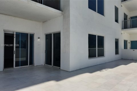 Condominio en venta en Miami, Florida, 2 dormitorios, 109.07 m2 № 2432525 - foto 2
