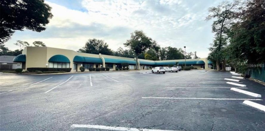 Immobilier commercial à Ocala, Floride 1572.28 m2 № 1834764