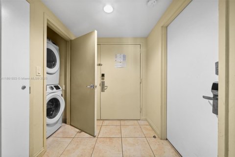 Copropriété à vendre à Sunny Isles Beach, Floride: 3 chambres, 172.8 m2 № 1892453 - photo 10