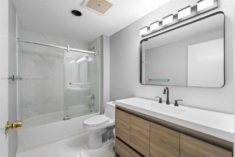 Copropriété à vendre à Sunny Isles Beach, Floride: 3 chambres, 172.8 m2 № 1892453 - photo 8