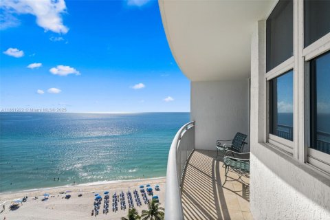 Copropriété à vendre à Sunny Isles Beach, Floride: 3 chambres, 172.8 m2 № 1892453 - photo 30