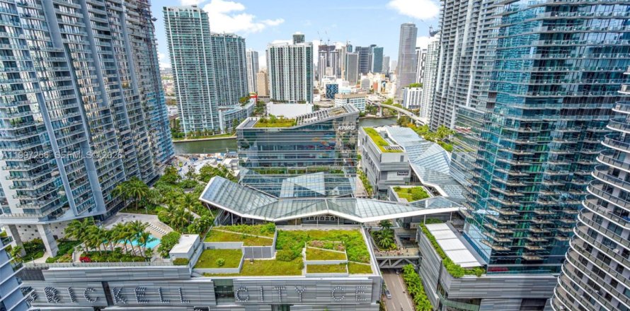 Кондоминиум с 1 спальней в Майами, Флорида № 2063524