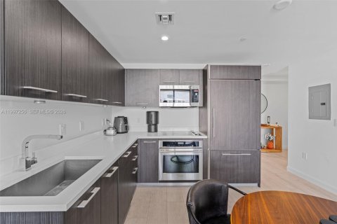 Снять в аренду кондоминиум в Майами, Флорида 1 спальня, 70.23м2, № 2063524 - фото 6