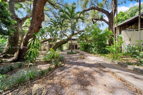 Townhouse in Miami, Florida 3 bedrooms, 157.28 sq.m. № 2001387 - photo 6