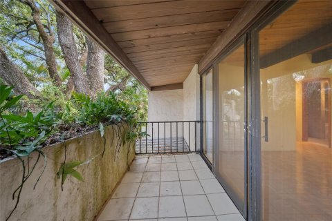 Townhouse in Miami, Florida 3 bedrooms, 157.28 sq.m. № 2001387 - photo 30