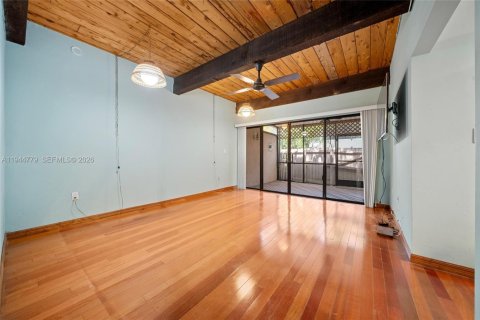 Townhouse in Miami, Florida 3 bedrooms, 157.28 sq.m. № 2001387 - photo 18