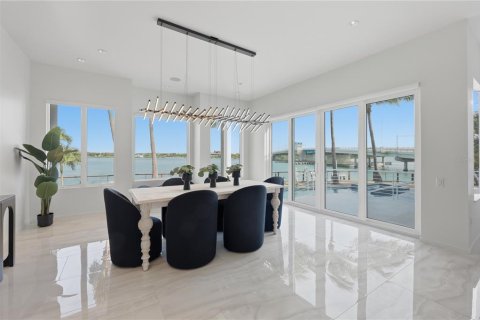Villa ou maison à vendre à Sarasota, Floride: 4 chambres, 365.66 m2 № 2287672 - photo 20