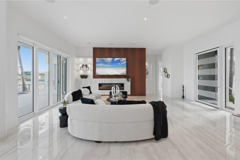 Villa ou maison à vendre à Sarasota, Floride: 4 chambres, 365.66 m2 № 2287672 - photo 11