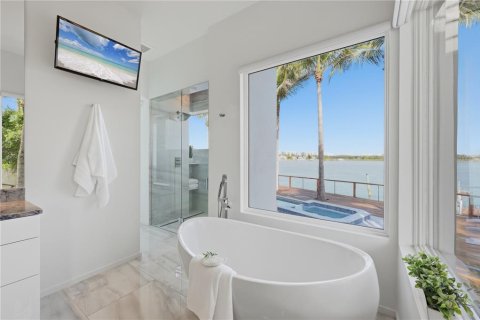 Villa ou maison à vendre à Sarasota, Floride: 4 chambres, 365.66 m2 № 2287672 - photo 25
