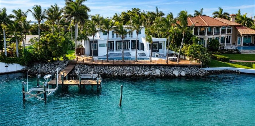 Villa ou maison à Sarasota, Floride 4 chambres, 365.66 m2 № 2287672