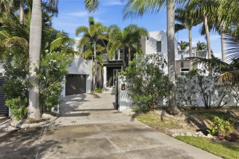 Villa ou maison à vendre à Sarasota, Floride: 4 chambres, 365.66 m2 № 2287672 - photo 4