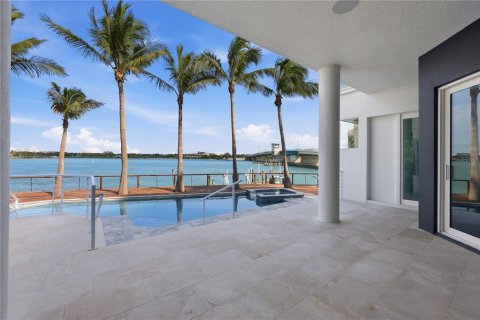 Villa ou maison à vendre à Sarasota, Floride: 4 chambres, 365.66 m2 № 2287672 - photo 21