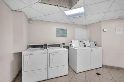 Condominio en venta en Lauderhill, Florida, 3 dormitorios, 126.35 m2 № 2252630 - foto 22