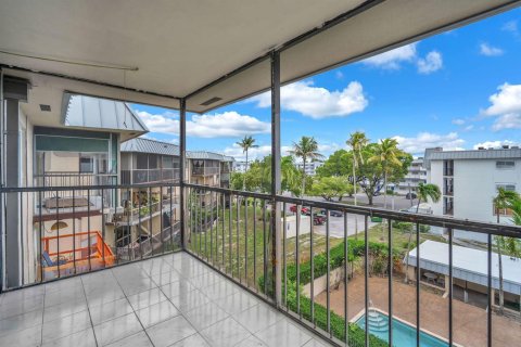 Condominio en venta en Lauderhill, Florida, 3 dormitorios, 126.35 m2 № 2252630 - foto 13