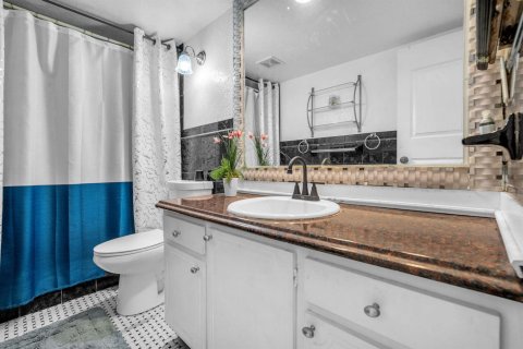 Condominio en venta en Lauderhill, Florida, 3 dormitorios, 126.35 m2 № 2252630 - foto 17