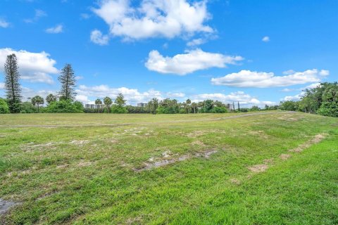 Condominio en venta en Lauderhill, Florida, 3 dormitorios, 126.35 m2 № 2252630 - foto 24