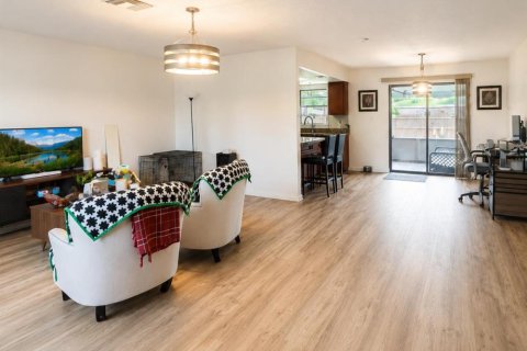 Villa ou maison à louer à St. Lucie, Floride: 3 chambres, 130.99 m2 № 2359584 - photo 10