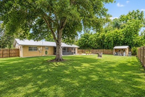 Villa ou maison à louer à St. Lucie, Floride: 3 chambres, 130.99 m2 № 2359584 - photo 4