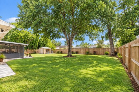 Villa ou maison à louer à St. Lucie, Floride: 3 chambres, 130.99 m2 № 2359584 - photo 12