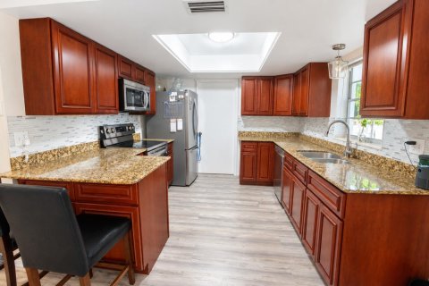 Villa ou maison à louer à St. Lucie, Floride: 3 chambres, 130.99 m2 № 2359584 - photo 3