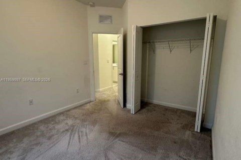 Touwnhouse à louer à Homestead, Floride: 3 chambres, 133.97 m2 № 2017853 - photo 25