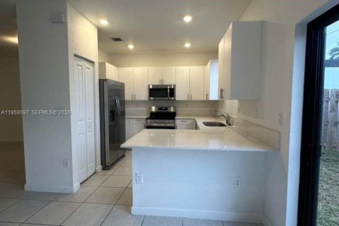 Touwnhouse à louer à Homestead, Floride: 3 chambres, 133.97 m2 № 2017853 - photo 30