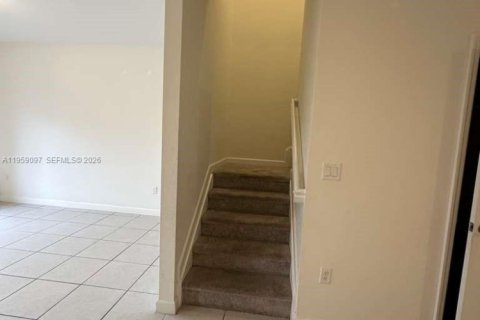 Touwnhouse à louer à Homestead, Floride: 3 chambres, 133.97 m2 № 2017853 - photo 16
