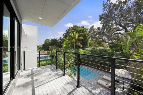Villa ou maison à vendre à Miami, Floride: 4 chambres, 262.73 m2 № 2000207 - photo 18