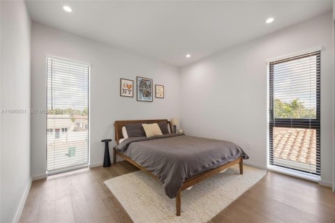 Villa ou maison à vendre à Miami, Floride: 4 chambres, 262.73 m2 № 2000207 - photo 26