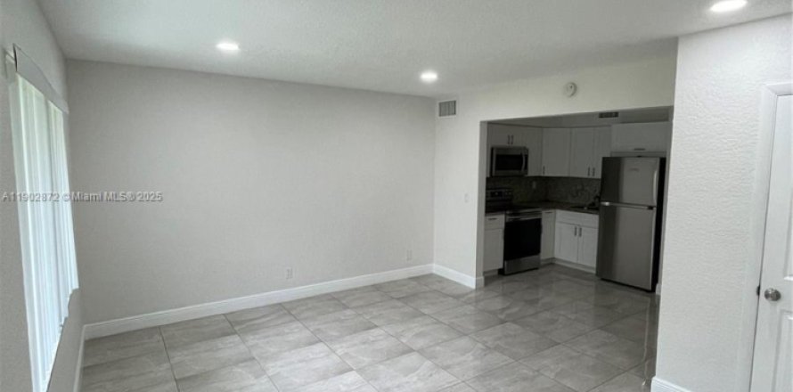 Apartment in Hollywood, Florida 1 bedroom № 1954100
