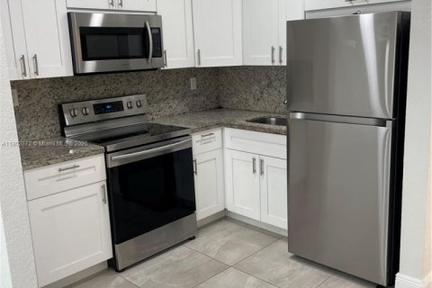 Apartment in Hollywood, Florida 1 bedroom № 1954100 - photo 5