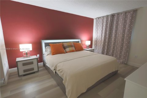 Copropriété à vendre à Pembroke Pines, Floride: 2 chambres, 92.9 m2 № 1729550 - photo 25