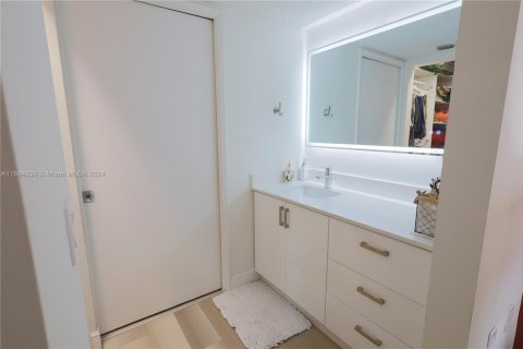 Copropriété à vendre à Pembroke Pines, Floride: 2 chambres, 92.9 m2 № 1729550 - photo 28