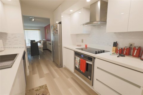 Copropriété à vendre à Pembroke Pines, Floride: 2 chambres, 92.9 m2 № 1729550 - photo 7