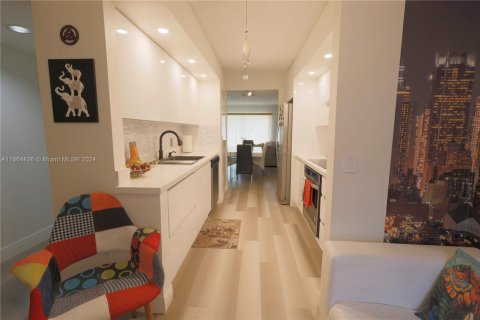 Copropriété à vendre à Pembroke Pines, Floride: 2 chambres, 92.9 m2 № 1729550 - photo 9