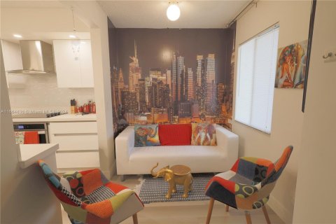 Copropriété à vendre à Pembroke Pines, Floride: 2 chambres, 92.9 m2 № 1729550 - photo 10