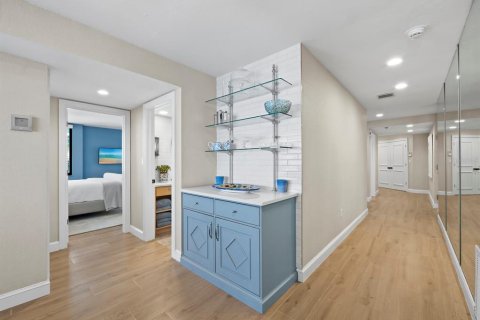 Condo in Longboat Key, Florida, 3 bedrooms  № 1918679 - photo 29