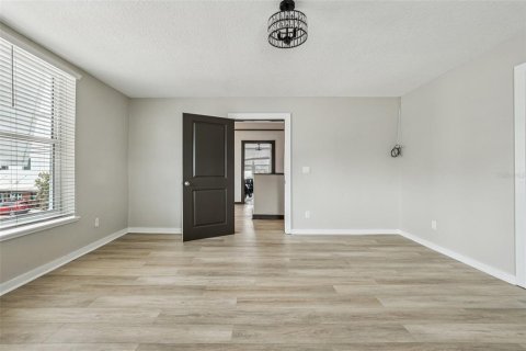 Apartamento en alquiler en Clermont, Florida, 1 dormitorio, 57.13 m2 № 1789201 - foto 8