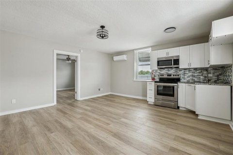 Apartamento en alquiler en Clermont, Florida, 1 dormitorio, 57.13 m2 № 1789201 - foto 11