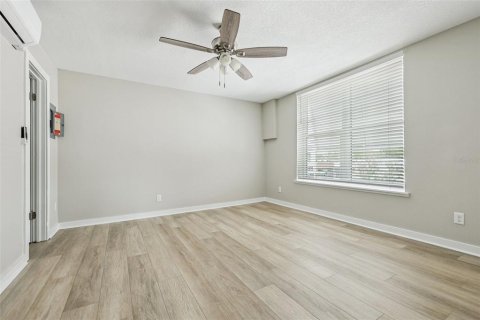 Apartamento en alquiler en Clermont, Florida, 1 dormitorio, 57.13 m2 № 1789201 - foto 17